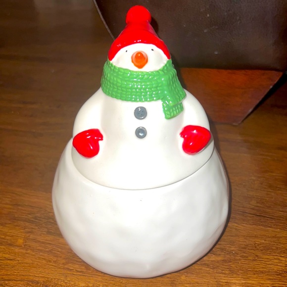 Hallmark Snowman Hand painted ceramic Holiday jar! Like new. 8" tall 6" wide - Picture 1 of 5